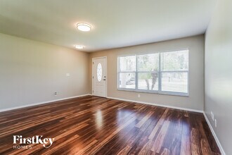 17185 Phlox Dr in Ft. Myers, FL - Building Photo - Building Photo