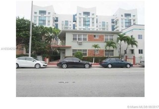 7625 Harding Ave in Miami Beach, FL - Foto de edificio - Building Photo