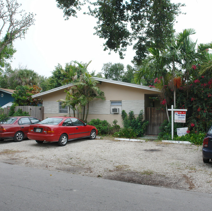 547-551 SW 14th Ave in Fort Lauderdale, FL - Building Photo