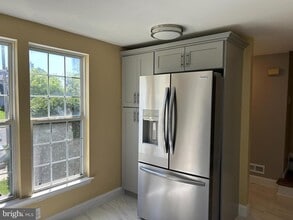 18 Parliament Dr in Mount Holly, NJ - Building Photo - Building Photo