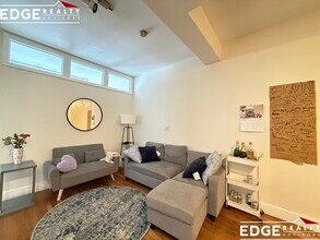 54 Egmont St, Unit 3 in Brookline, MA - Building Photo - Building Photo