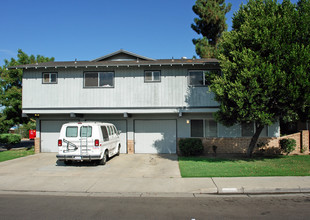 1160 Tollhouse Rd in Clovis, CA - Building Photo - Building Photo