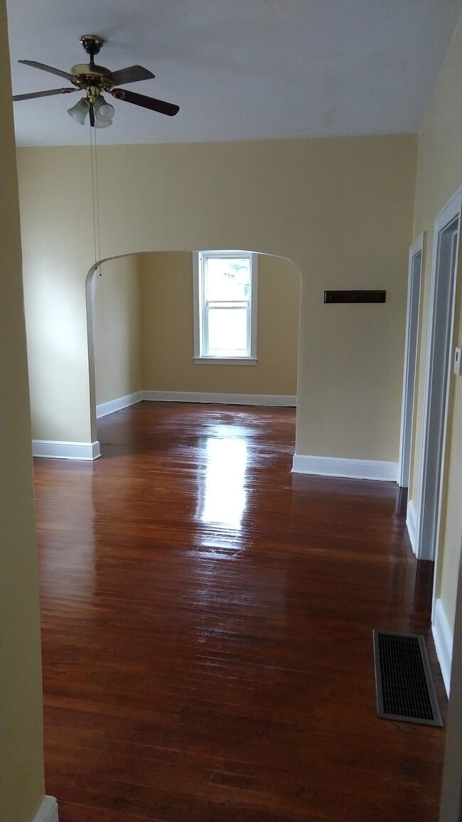 310 3rd St, Unit 1 in Troy, NY - Building Photo - Building Photo