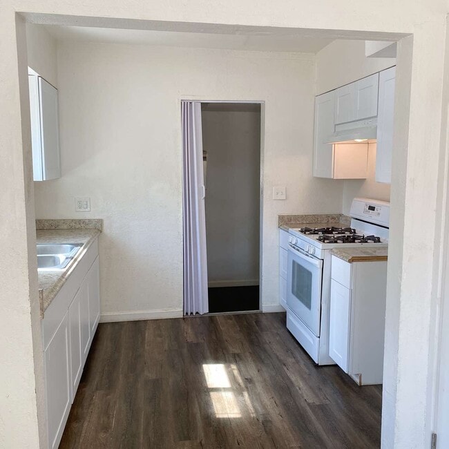 1036 Neal Rd in Sacramento, CA - Building Photo - Building Photo