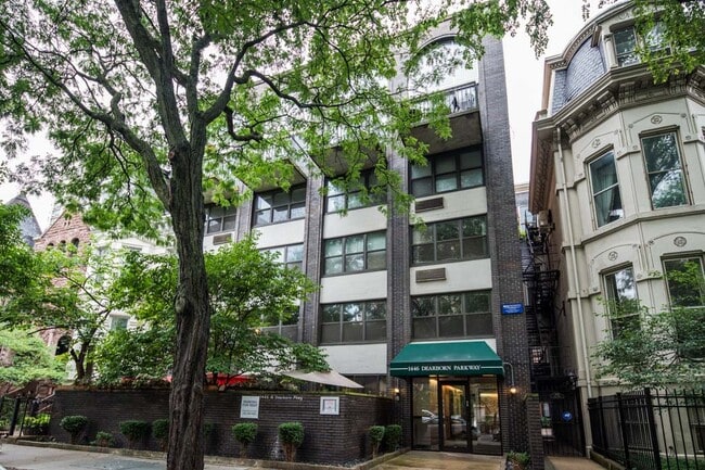property at 1329 N Dearborn St
