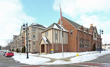 Berkshire Oconomowoc Senior Apartments in Oconomowoc, WI - Building Photo - Building Photo