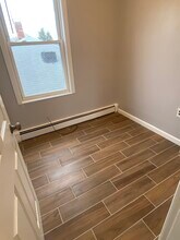 11 Houghton St, Unit 2 in Somerville, MA - Foto de edificio - Building Photo
