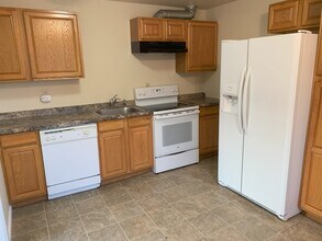 2735 Hefner Ave in Bremerton, WA - Building Photo - Building Photo