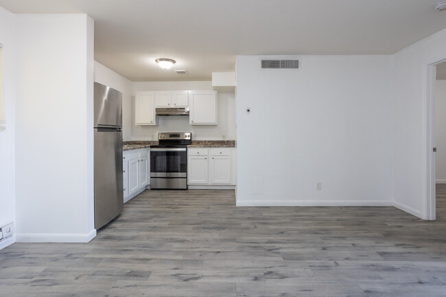 Mountain Ridge Apartments in Tucson, AZ - Foto de edificio - Interior Photo