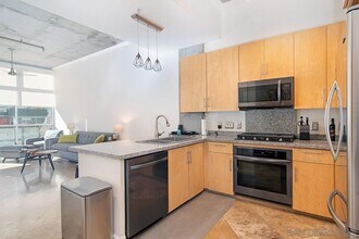 1050 Island Ave in San Diego, CA - Building Photo - Building Photo