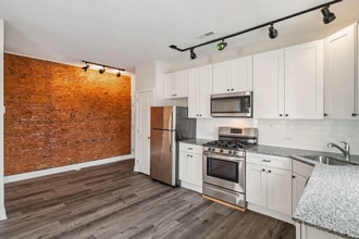 635 W Girard Ave in Philadelphia, PA - Building Photo - Building Photo