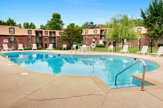 Lemans at Lawndale in Greensboro, NC - Building Photo - Building Photo