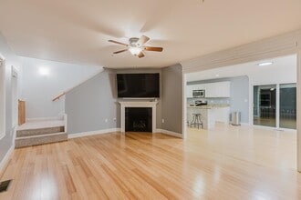 213 Villager Rd in Chester, NH - Building Photo - Building Photo