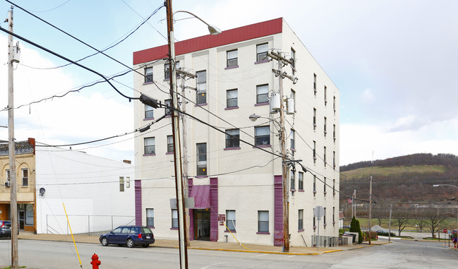 Donora Apartments