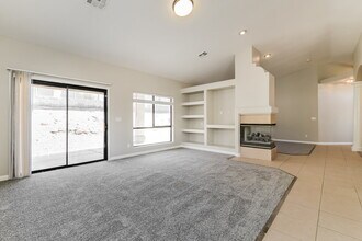 1121 Calico Ridge Dr in Henderson, NV - Building Photo - Building Photo