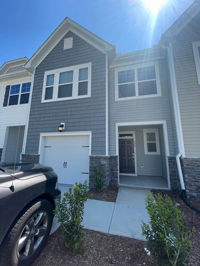 Room in Townhome on Hazy Hills Ln in Garner, NC - Building Photo - Building Photo