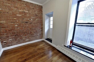 219 E 28th St in New York, NY - Building Photo - Building Photo