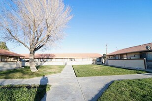 21645 Powhatan Rd in Apple Valley, CA - Building Photo