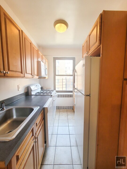 GRAND CONCOURSE in Bronx, NY - Building Photo