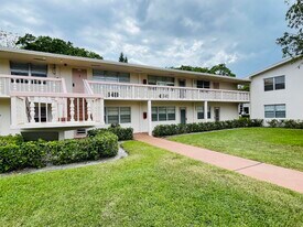 333 Farnham P in Deerfield Beach, FL - Building Photo