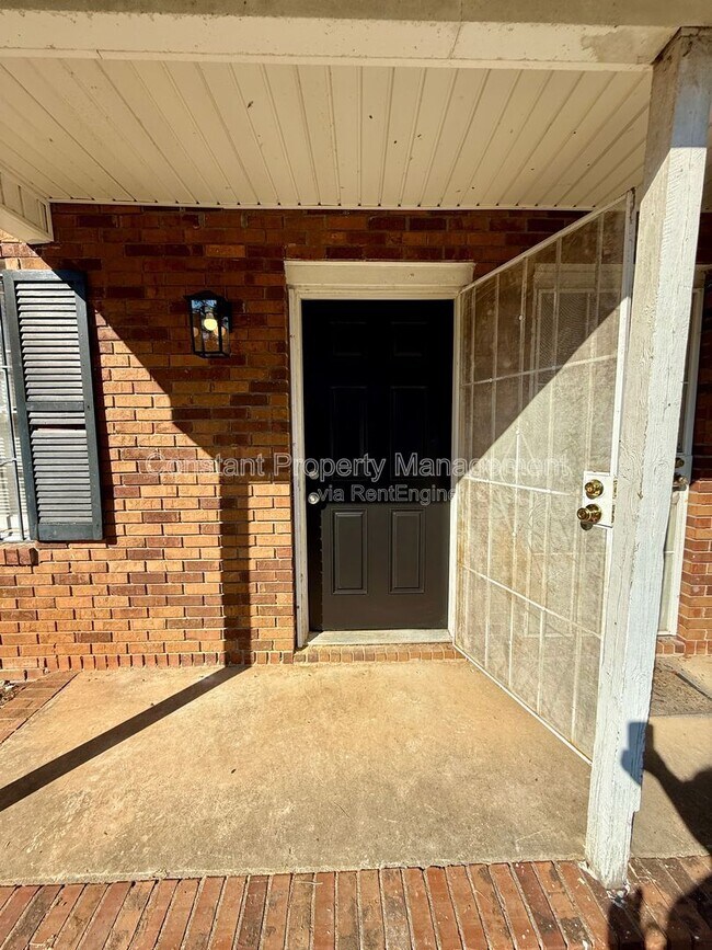 1880 Clinton Rd in Macon, GA - Building Photo - Building Photo