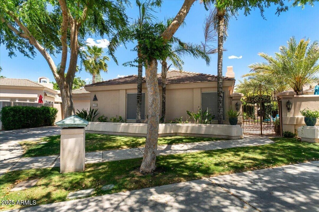 7799 E Oakshore Dr in Scottsdale, AZ - Building Photo