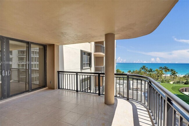 10175 Collins Ave in Bal Harbour, FL - Building Photo - Building Photo