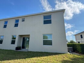 817 Ashentree Dr in Plant City, FL - Building Photo