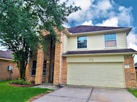10026 Gil Jr Ln in Houston, TX - Building Photo