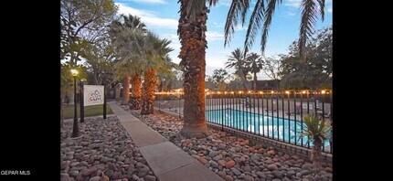 350 Thunderbird Dr in El Paso, TX - Building Photo - Building Photo