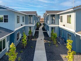 Tran Villa Apartments in Sacramento, CA - Building Photo