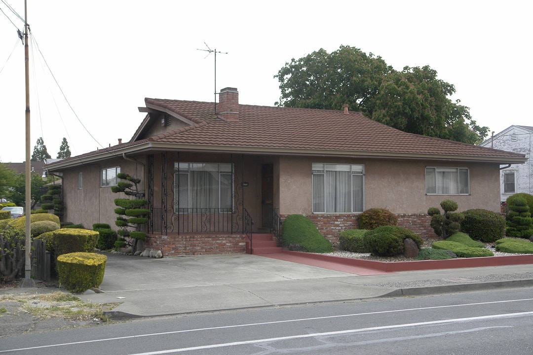 20558-20562 Meekland Ave in Hayward, CA - Building Photo