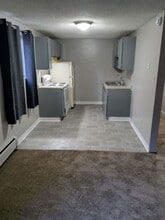 1941 Clinton St in Aurora, CO - Building Photo - Building Photo