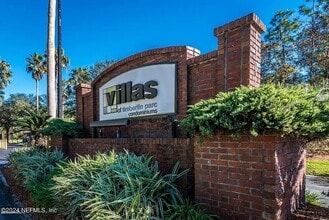 7701 Timberlin Park Blvd, Unit 138 in Jacksonville, FL - Building Photo - Building Photo