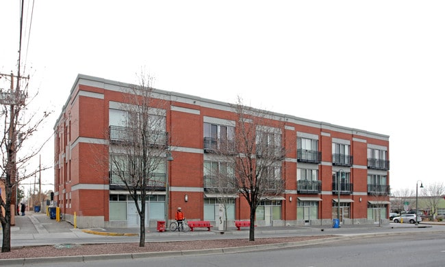 400 Central Ave SE in Albuquerque, NM - Building Photo - Building Photo