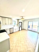 495 Kimball Ave in Yonkers, NY - Building Photo - Building Photo