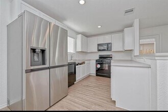 1319 Vincente Ct in Conroe, TX - Building Photo - Building Photo