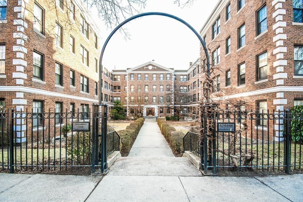 66 Queensberry St in Boston, MA - Building Photo