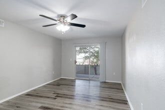 Alexis Apartments in Las Cruces, NM - Foto de edificio - Interior Photo