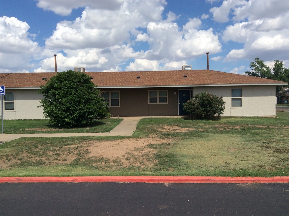 Win-Lin Village in Amarillo, TX - Building Photo