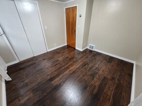 49 Howard Ave, Unit Right side in Binghamton, NY - Building Photo - Building Photo