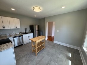 106 Arlington Ave in Dracut, MA - Building Photo - Building Photo