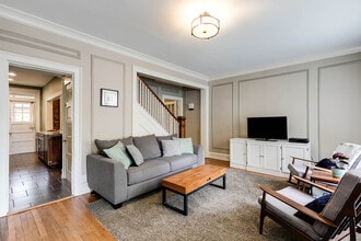 8 N Sheppard St in Richmond, VA - Building Photo - Building Photo