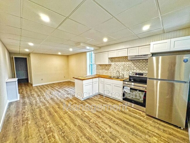 256 Allegheny St in Jersey Shore, PA - Foto de edificio - Building Photo