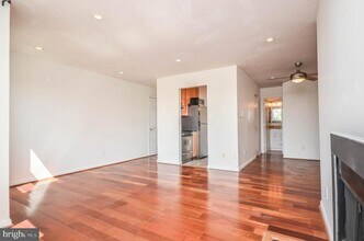 3217 Wisconsin Ave NW in Washington, DC - Building Photo - Building Photo