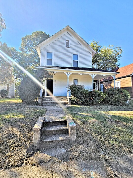 613 3rd Ave SW in Decatur, AL - Building Photo
