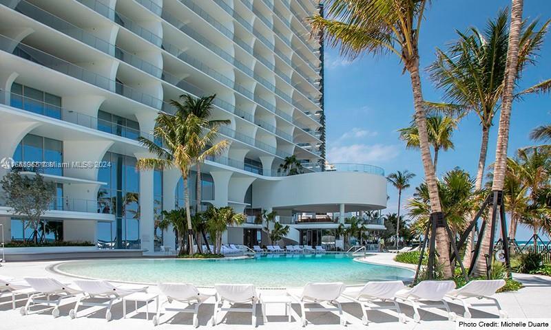 16901 Collins Ave, Unit # 904 in Sunny Isles Beach, FL - Building Photo