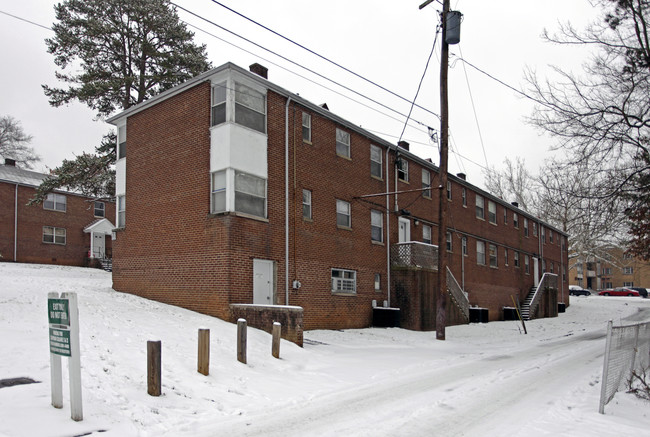 Chapman Square Apartments in Knoxville, TN - Building Photo - Building Photo