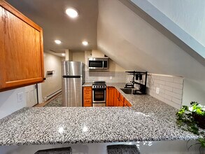 41 Main St, Unit Apt # A in Topsham, ME - Building Photo - Building Photo