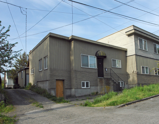 7120 Linden Ave in Seattle, WA - Building Photo - Building Photo